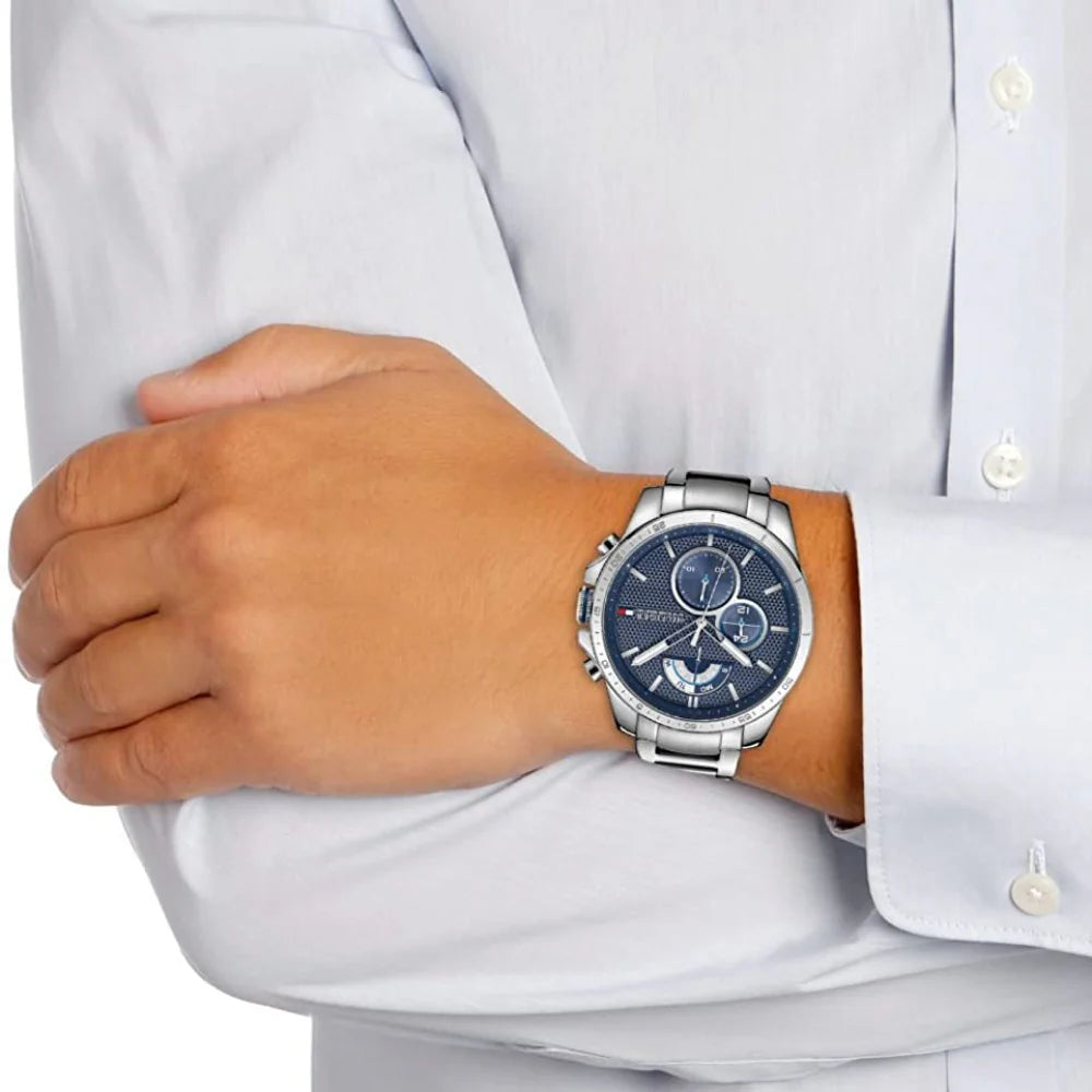 Montre Tommy Hilfiger Decker à quartz avec cadran bleu et bracelet en acier argenté Tommy Hilfiger