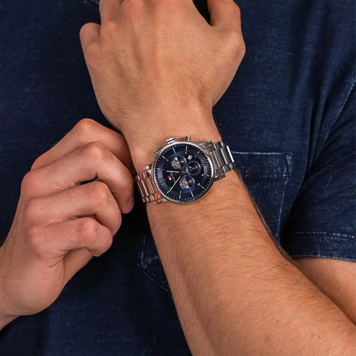 Tommy Hilfiger Evan Chronographe Cadran Bleu Bracelet En Acier Argenté Montre Pour Homme - 1710409