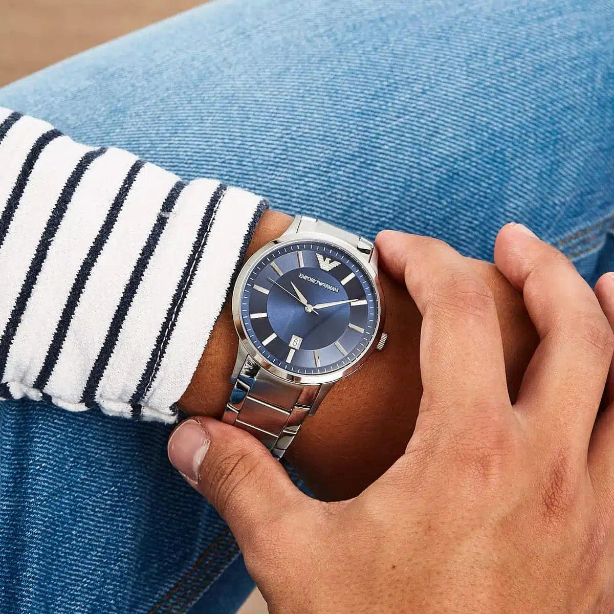 Montre Emporio Armani Renato avec cadran bleu et bracelet en acier argenté 2477