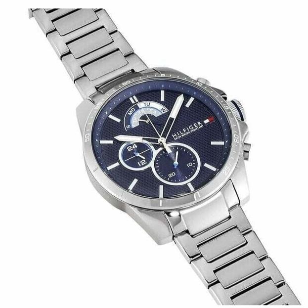 Montre Tommy Hilfiger Decker à quartz avec cadran bleu et bracelet en acier argenté Tommy Hilfiger
